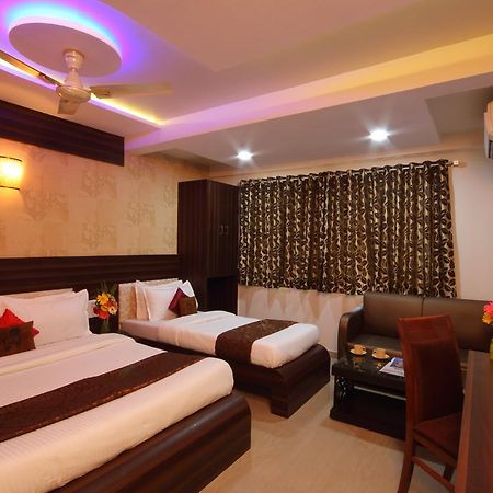 Hotel Railway Inn Thane Buitenkant foto