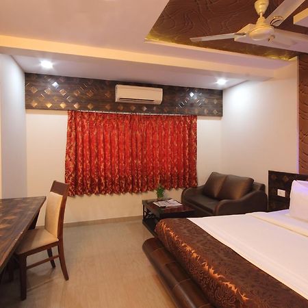 Hotel Railway Inn Thane Buitenkant foto